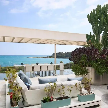 6 Bedrooms With A Heated Swimming Pool Βίλα Αντίμπ